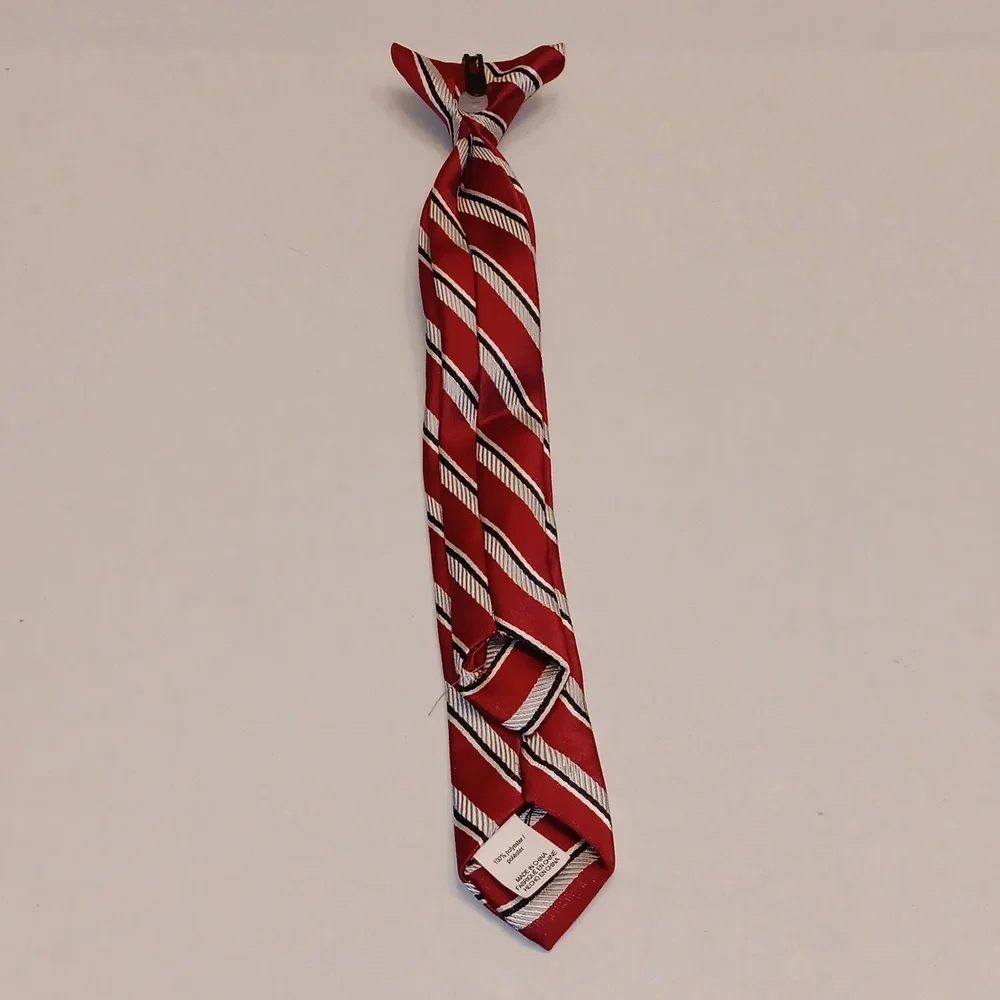 ELEGANT RED & WHITE STRIPED TIE